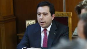 Ο Μηταράκης στηρίζει Αντετοκούνμπο: Η Πολιτεία θα τον προστατεύσει