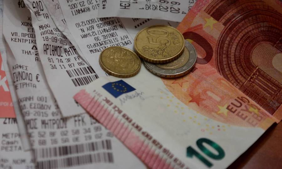 Ντεμπούτο στο μειωμένο ΦΠΑ σε διατροφή, ξενοδοχεία,εστίαση-Έρχονται έλεγχοι της ΑΑΔΕ
