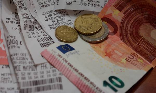 Ντεμπούτο στο μειωμένο ΦΠΑ σε διατροφή, ξενοδοχεία,εστίαση-Έρχονται έλεγχοι της ΑΑΔΕ