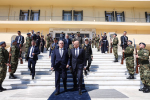 Τασούλας-Συνάντηση στο υπουργείο Άμυνας με Δένδια: Είμαστε ετοιμοπόλεμοι τόνισε
