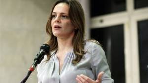 Αχτσιόγλου: Εμπαιγμός της κυβέρνησης η επιδότηση παγίων δαπανών