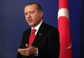«Πυρά» Ερντογάν: Η Δύση στηρίζει τους τρομοκράτες