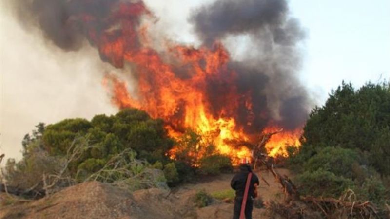 Πυρκαγιά στα Χανιά και τραυματισμός μαθητή λόγω των θυελλωδών ανέμων