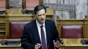 Σκυλακάκης: Η ελληνική οικονομία θα αποφύγει τη διεθνή ύφεση