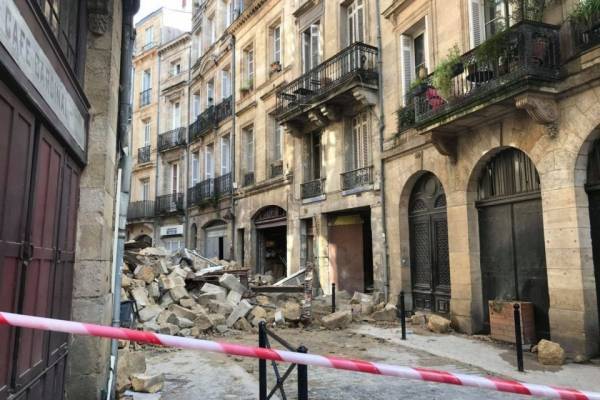 Τρεις τραυματίες από κατάρρευση δύο κτιρίων στη Γαλλία