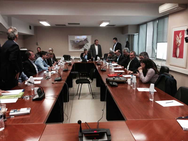Περιφέρειες και Δήμοι αρνούνται να εφαρμόσουν την ΠΝΠ