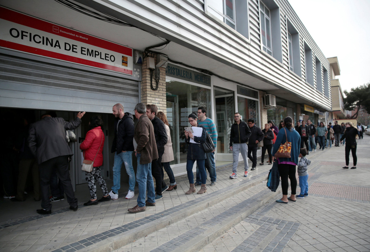 Υποχώρησε ελαφρά η ανεργία στην ευρωζώνη- Στο 6,5% τον Απρίλιο