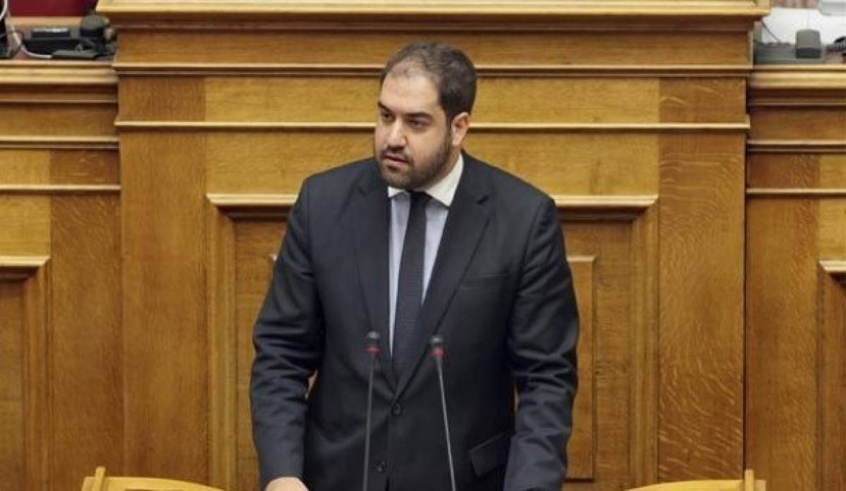 Επεκτείνεται η προσωρινή ακινησία για σχολικά λεωφορεία και τουριστικά τρένα