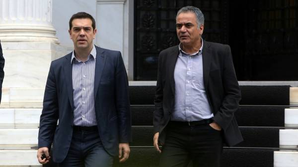 Φωτιά στην Εύβοια: Ο Τσίπρας σε επικοινωνία με Σκουρλέτη- Αποστόλου