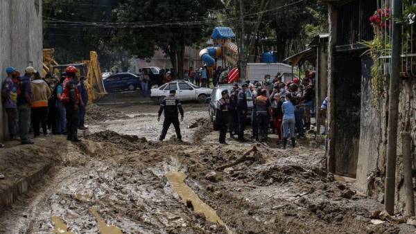 Φονικές πλημμύρες πλήττουν τη Βενεζουέλα - Τουλάχιστον 20 νεκροί