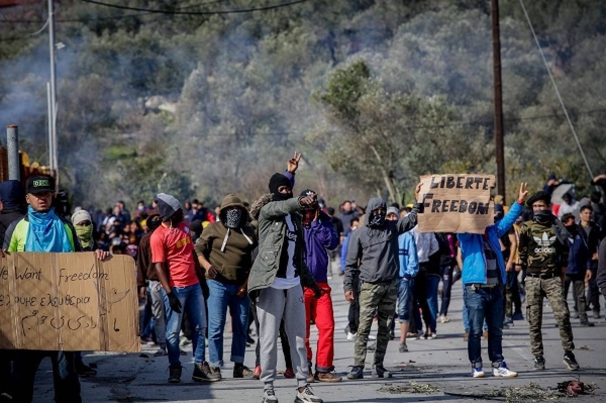Νέες εντάσεις και επεισόδια με μετανάστες στο ΚΥΤ της Μόριας