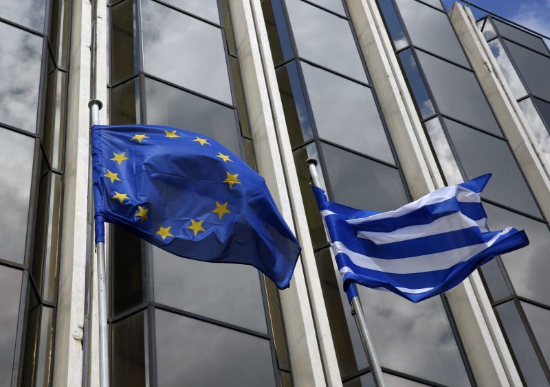 Κομισιόν: «Δουλεύουμε με αφοσίωση-Θέλουμε να στηρίξουμε την Ελλάδα»