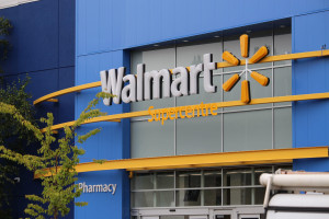 Walmart: Η χρηματιστηριακή της αξία ξεπέρασε το $1 τρισ., βάζοντας την στο κλειστό κλαμπ των ισχυρών
