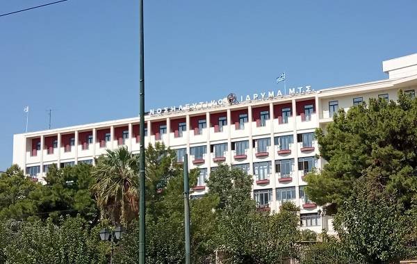 Παραιτήθηκε ο ανεμβολίαστος διοικητής του νοσοκομείου ΝΙΜΤΣ