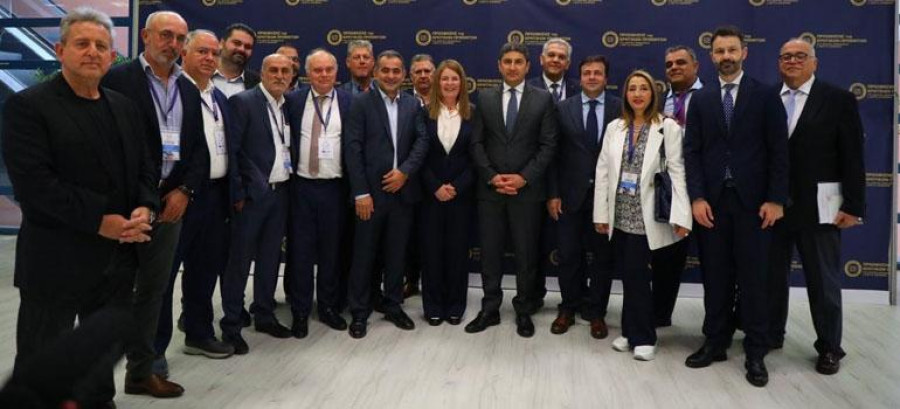 Αυγενάκης: Να εκμεταλλευτούμε την ψηφιακή εποχή για τα κρητικά προϊόντα