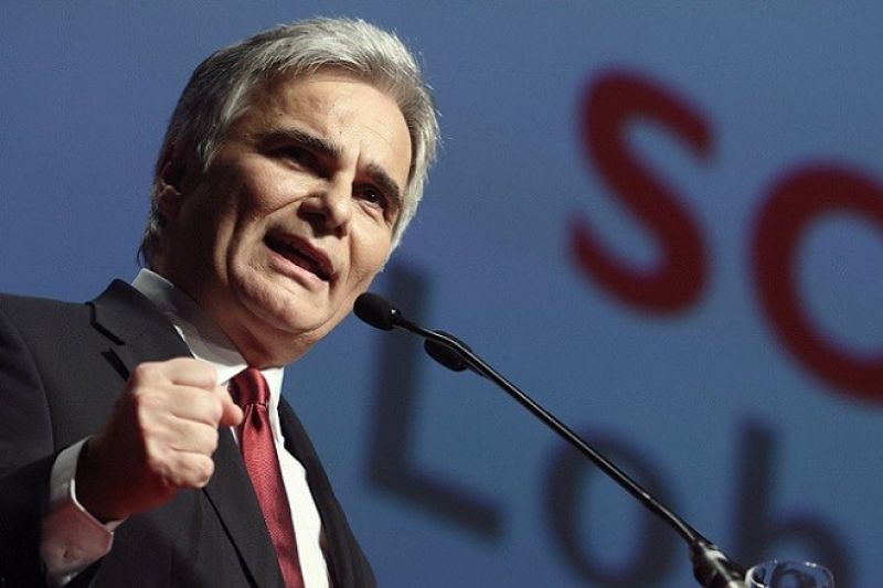 Φάιμαν: Καλεί σε έκτακτη σύσκεψη κορυφής για το προσφυγικό