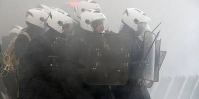 Επεισόδια και δακρυγόνα στο Παρίσι εν μέσω διαδηλώσεων