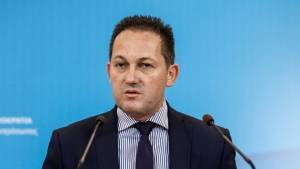 Πέτσας: Οι τρεις εστίες ανησυχίας-Τι είπε για lockdown και SMS