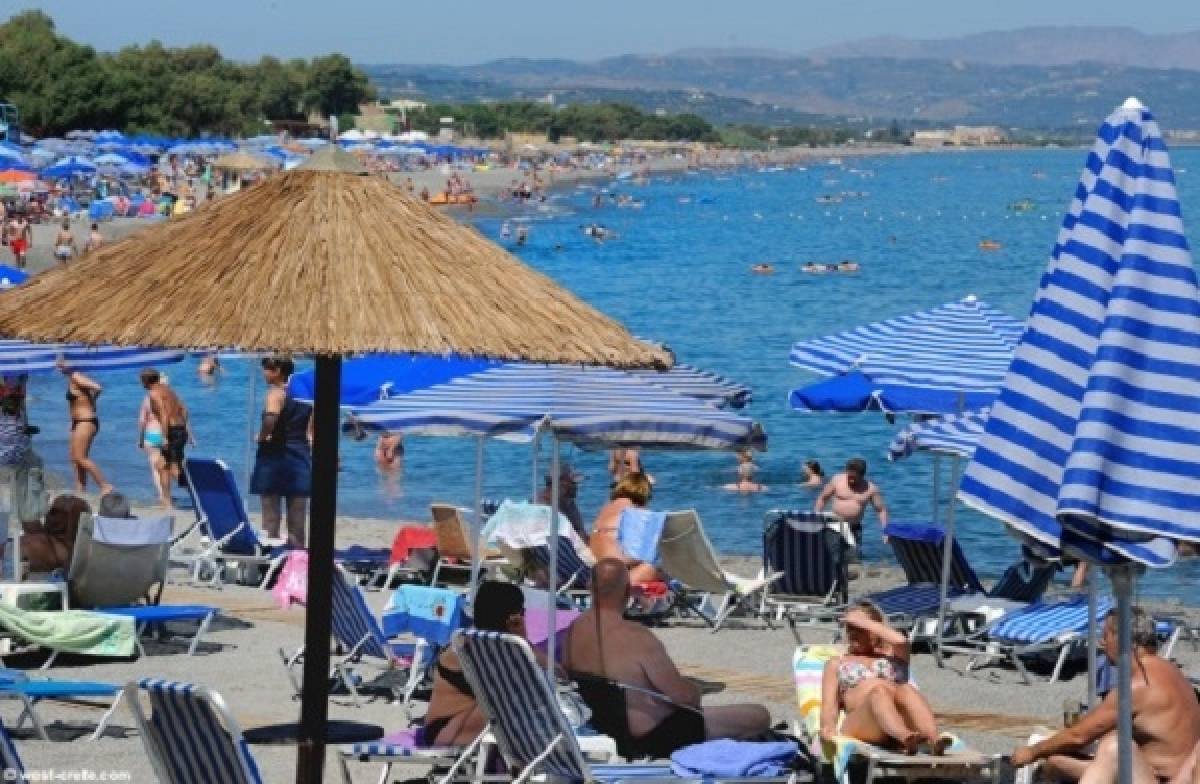 Ταξιδιωτικά voucher έως 300 ευρώ ανά εργαζόμενο στον ιδιωτικό τομέα