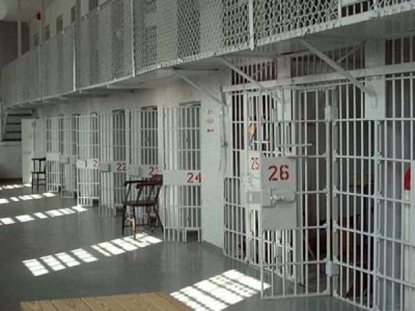 Στις φυλακές Αυλώνα οι δύο 18χρονοι που κατηγορούνται για το διπλό φονικό στη Μάνη