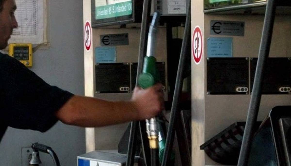 Αντιδράσεις στο σχέδιο για πλαφόν στα καύσιμα στα νησιά