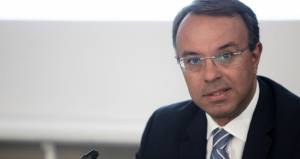 Σταϊκούρας: Μείωση των φορολογικών συντελεστών για νοικοκυριά και επιχειρήσεις