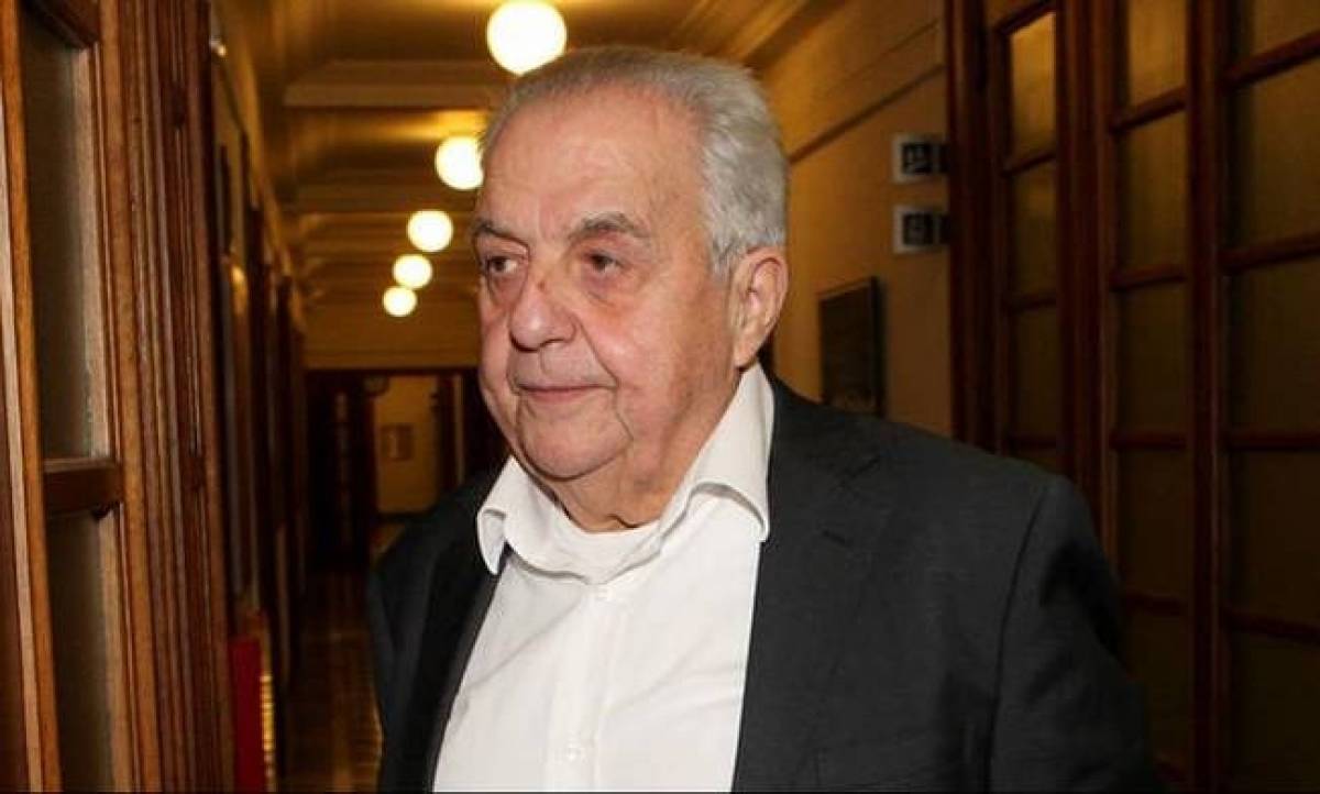 Διάψευση Φλαμπουράρη για αποχώρηση από την πολιτική