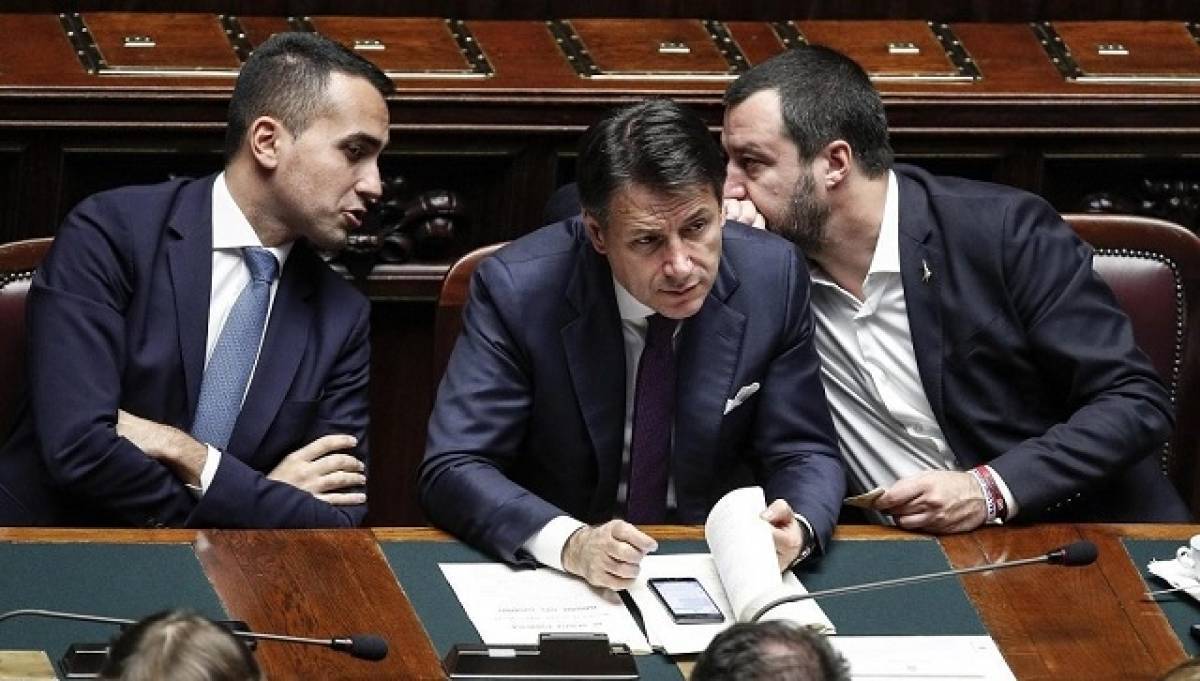 «Λευκός καπνός» για τον αναθεωρημένο ιταλικό προϋπολογισμό