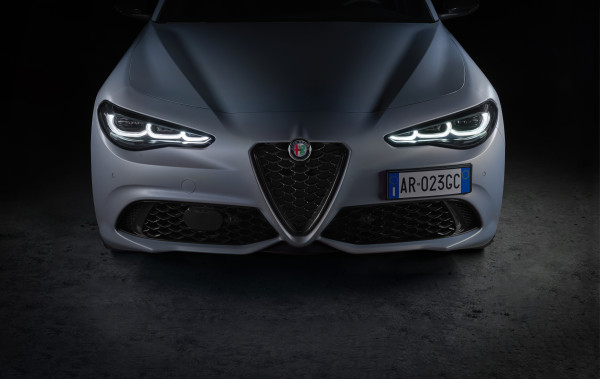 Η Alfa Romeo παρουσιάζει τις νέες Giulia και Stelvio