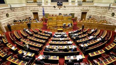 Βουλή: Αναστολή λειτουργίας των βουλευτικών γραφείων από Τετάρτη