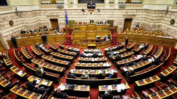 Βουλή: Αναστολή λειτουργίας των βουλευτικών γραφείων από Τετάρτη