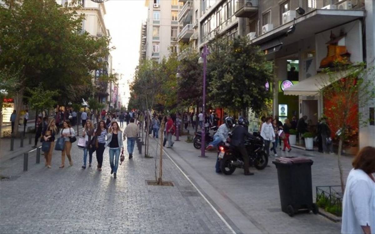Ο κορονοϊός πλήττει τον τζίρο των εμπορικών καταστημάτων