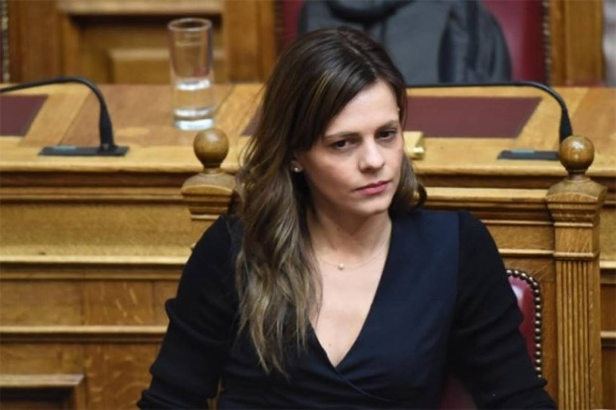 Αχτσιόγλου: Θα προχωρήσει η ρύθμιση των 120 δόσεων στα Ταμεία