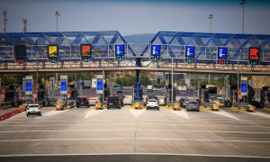 Επικοινωνιακό... τρικ των αγροτών με τα ανοιχτά διόδια - Σε μεγάλο δίλημμα η κυβέρνηση