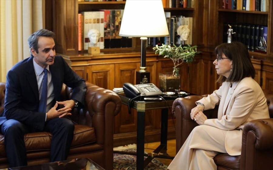 Μητσοτάκης: «Έδειξε» μέτρα πριν την Πρωτοχρονιά- Ανακοινώσεις Πλεύρη το απόγευμα
