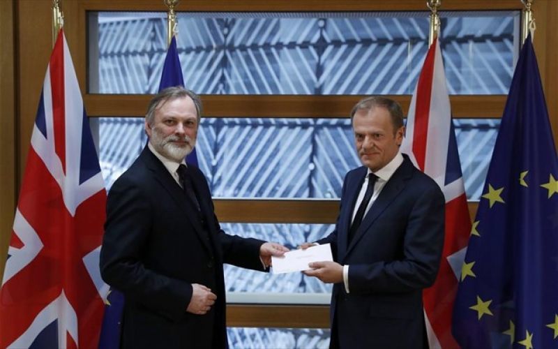 To Brexit ξεκίνησε:Ενεργοποιήθηκε το άρθρο 50-Τουσκ: Μας λείπετε ήδη (video)