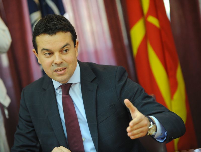 Ποπόσκι: Δε μας συμφέρει να γίνει η Ελλάδα πάρκινγκ μεταναστών