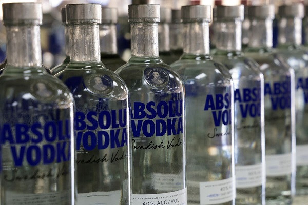 Σουηδικό στοπ στις εξαγωγές βότκας Absolut στη Ρωσία