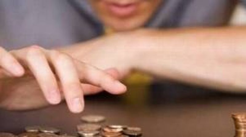 Noικοκυριά: Πτώση 40% στα εισοδήματα - Ευτυχώς που υπάρχουν και οι... παππούδες