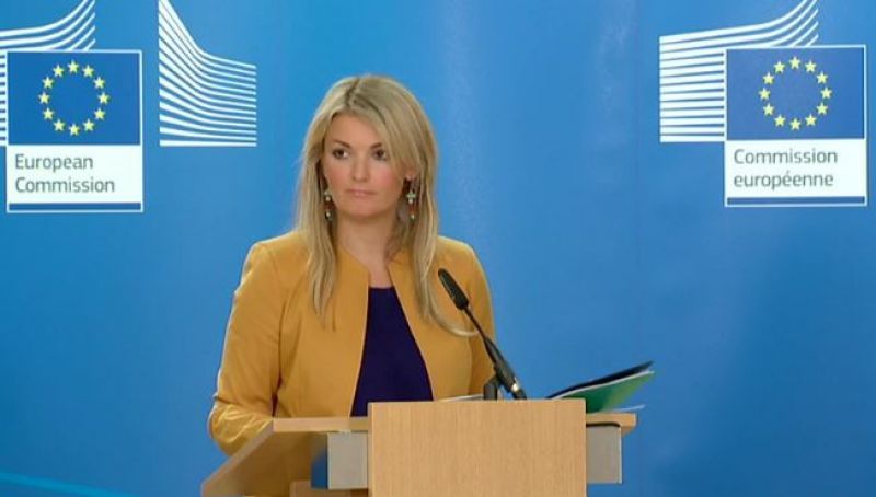 Κομισιόν: Ψευδείς οι ισχυρισμοί Βαρουφάκη – Δεν ασχολούμαστε με σενάρια