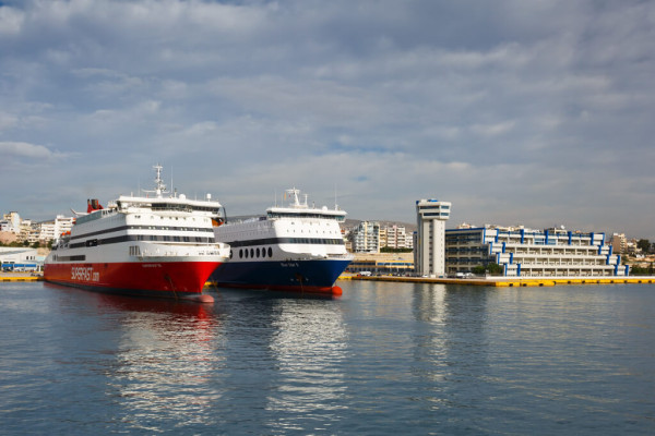 Εκπτώσεις σε ακτοπλοϊκά εισιτήρια για τη μετάβαση αναπληρωτών εκπαιδευτικών στην περιοχή τοποθέτησής τους