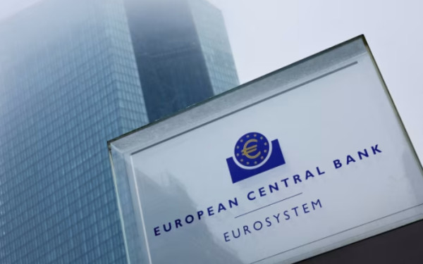 ΕΚΤ: Αμετάβλητα για τέταρτη διαδοχική φορά τα επιτόκια-Εκτιμήσεις για ανάπτυξη, πληθωρισμό