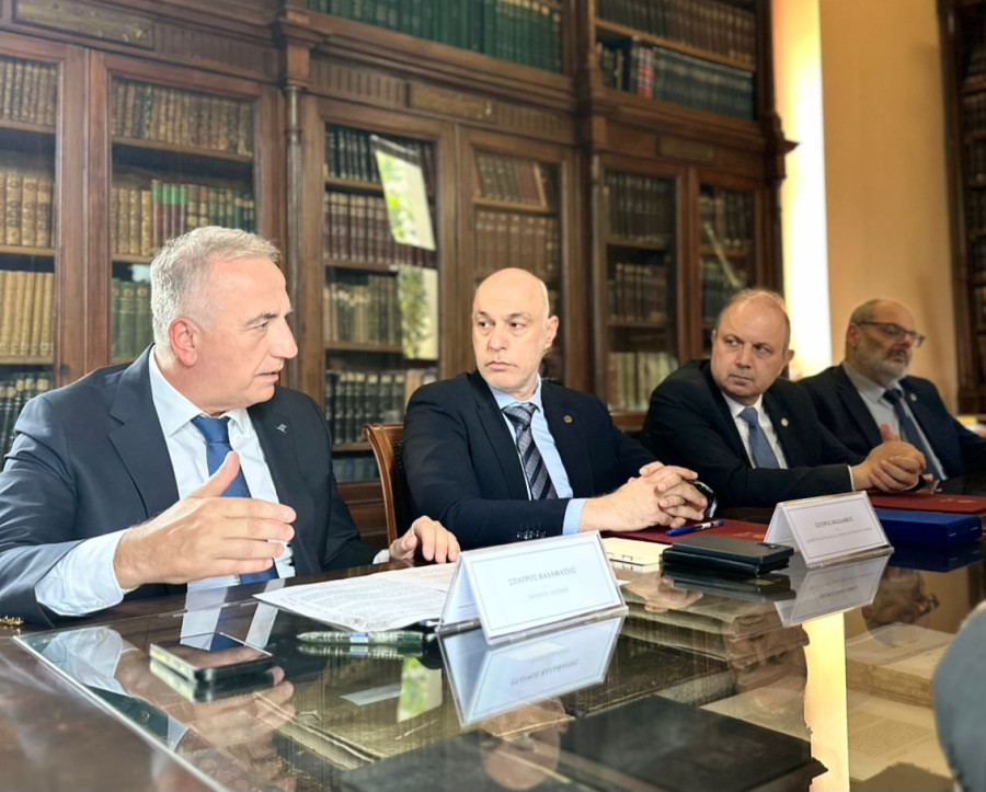 Στην υπογραφή Μνημονίου Συνεργασίας του Εθνικού Αστεροσκοπείου Αθηνών και του ΑΠΘ ο Καλαφάτης