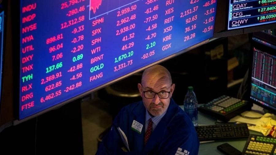 Ρευστοποιήσεις στη Wall Street λόγω αύξησης θυμάτων από τον Covid-19