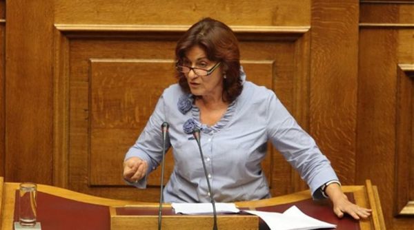 Μήπως να παρηγορηθεί με γεμιστά η μεσαία τάξη, κυρία Φωτίου;