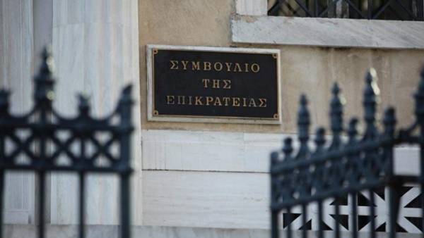 «Παραθυράκι» ΣτΕ για αλλαγές στον οργανισμό του ΕΦΚΑ
