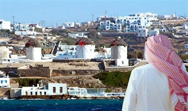 Κύμα τουριστών από τα Ηνωμένα Αραβικά Εμιράτα