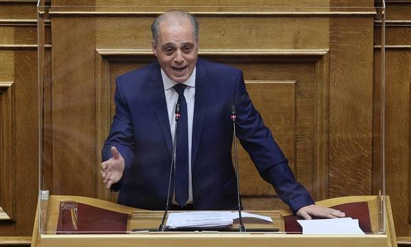 Βελόπουλος: Ανεπαρκής η κυβέρνηση- «Ακυβέρνητο καράβι» το επιτελικό κράτος