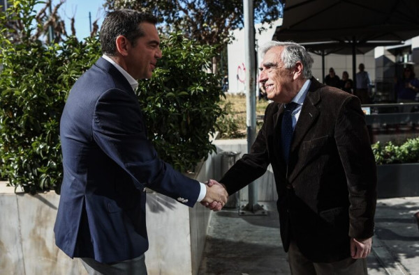 Ο Τσίπρας συνάντησε τον Μενουδάκο: Ο Μητσοτάκης χρωστά απαντήσεις