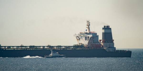 Στενό του Χορμούζ: Ιρανικά σκάφη αποπειράθηκαν να καταλάβουν βρετανικό δεξαμενόπλοιο